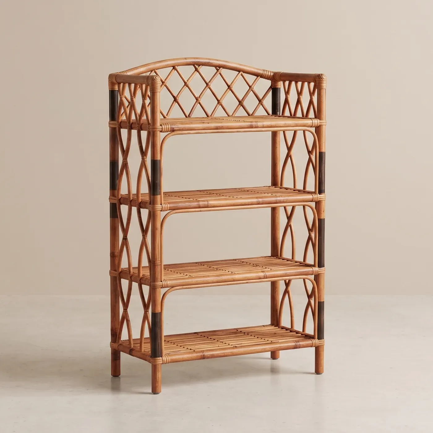 Slim reddish rattan, light structure