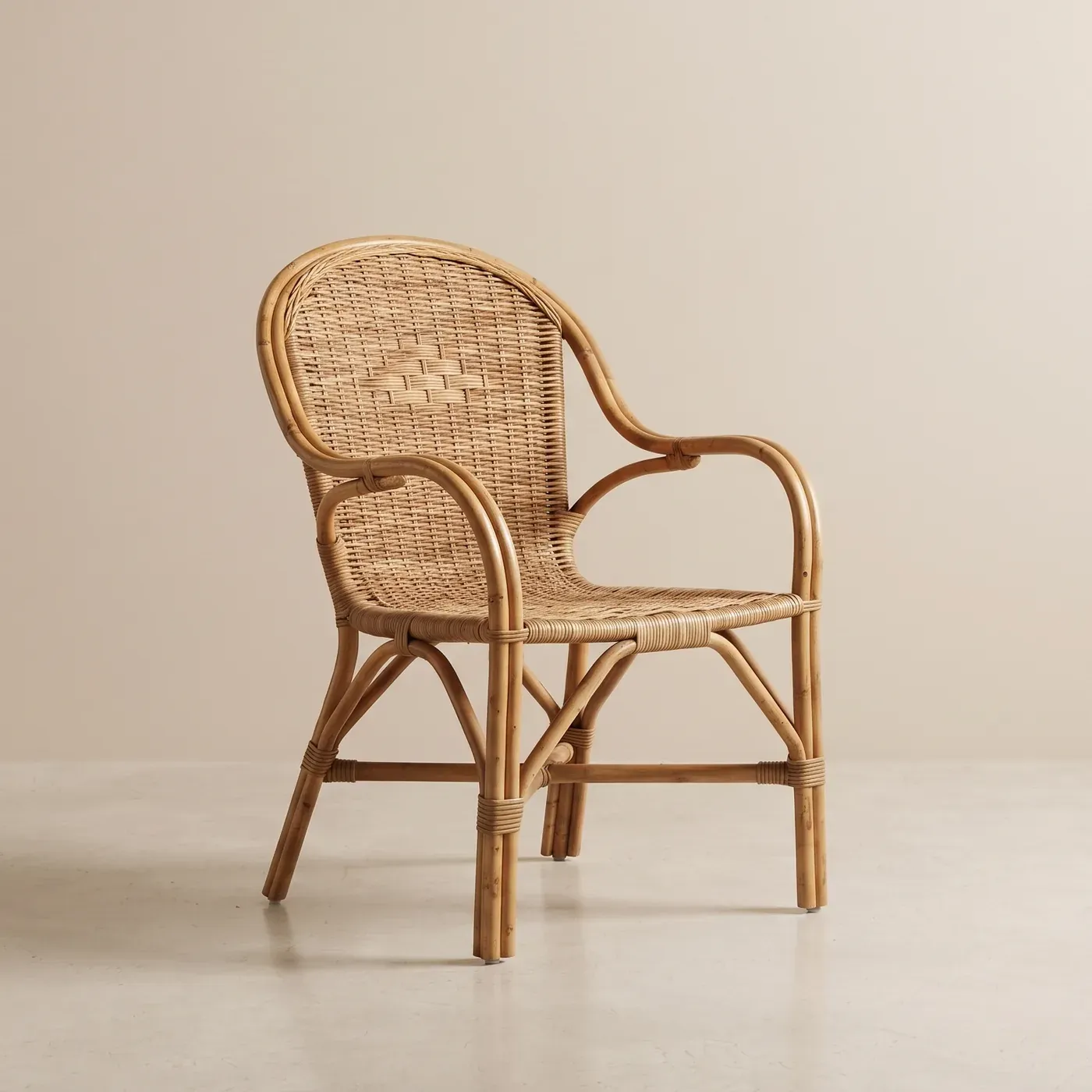 Oval woven back, bentwood frame